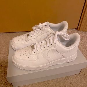 Women’s Nike Air Force Ones ‘07 SIZE 8.5/8